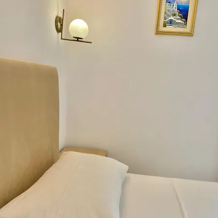 Hotel Foti *