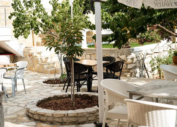 Foti Hotel Himara