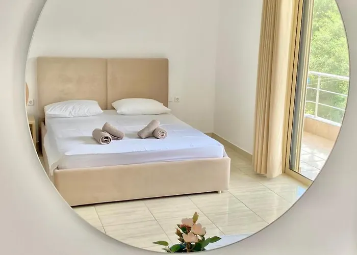 Hotel Foti *