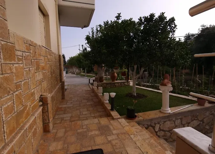 Hotel Foti *