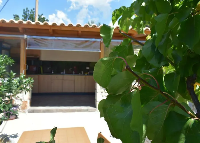 Hotel Foti *